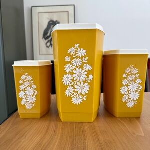 70’s Nesting Marigold Storage Containers